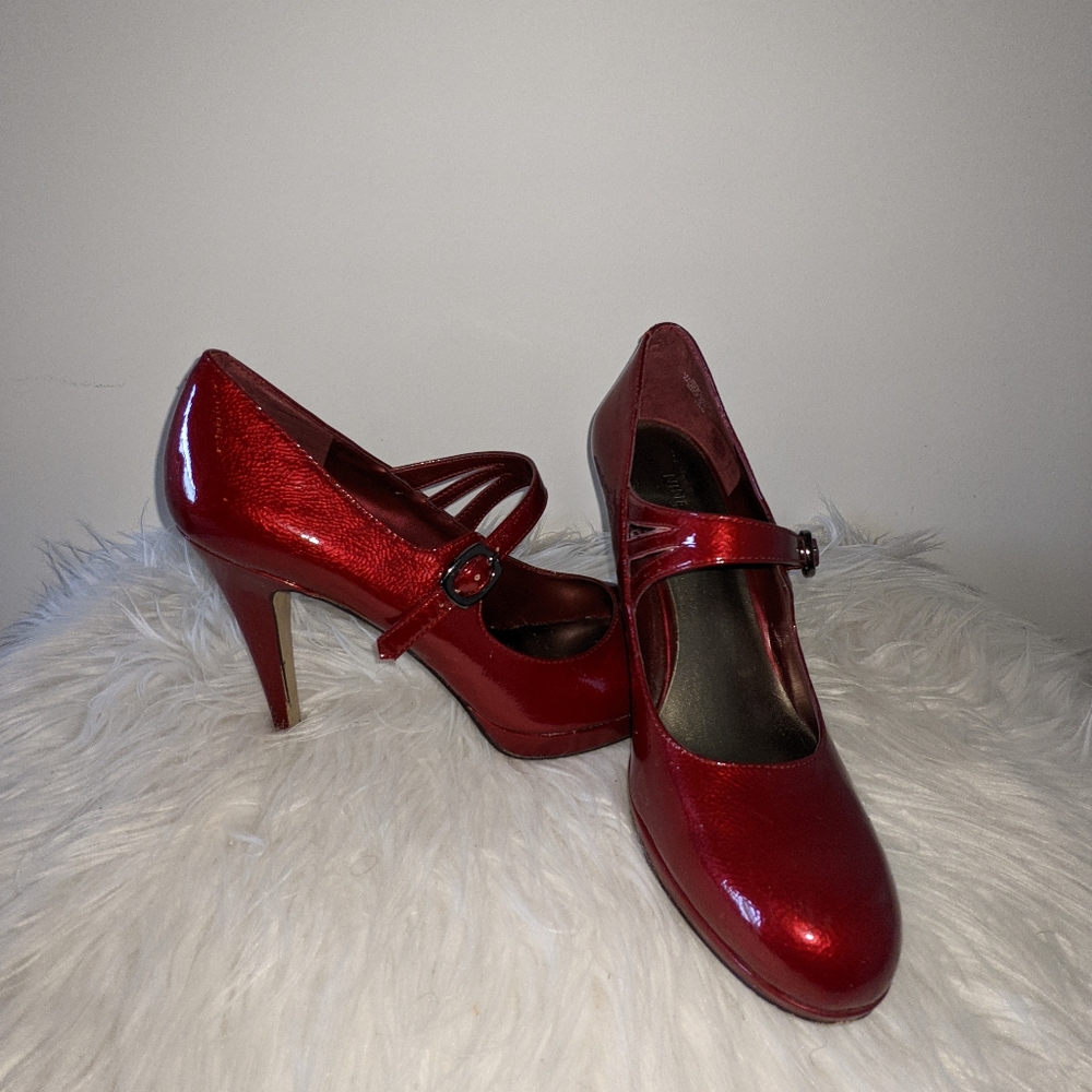 7.5 Nine West Ruby Red Heels